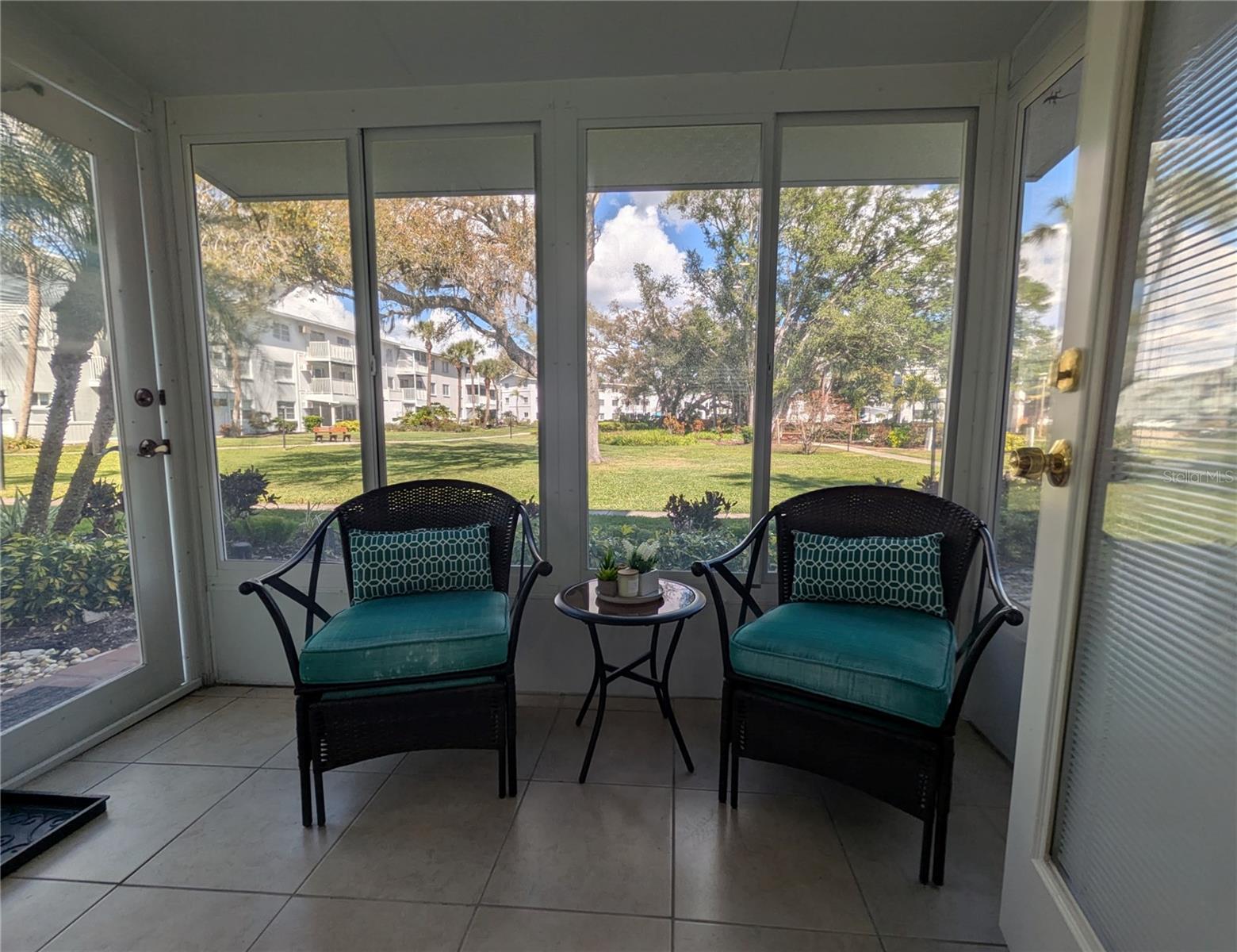 THE FOURTH BAYSHORE - Residential