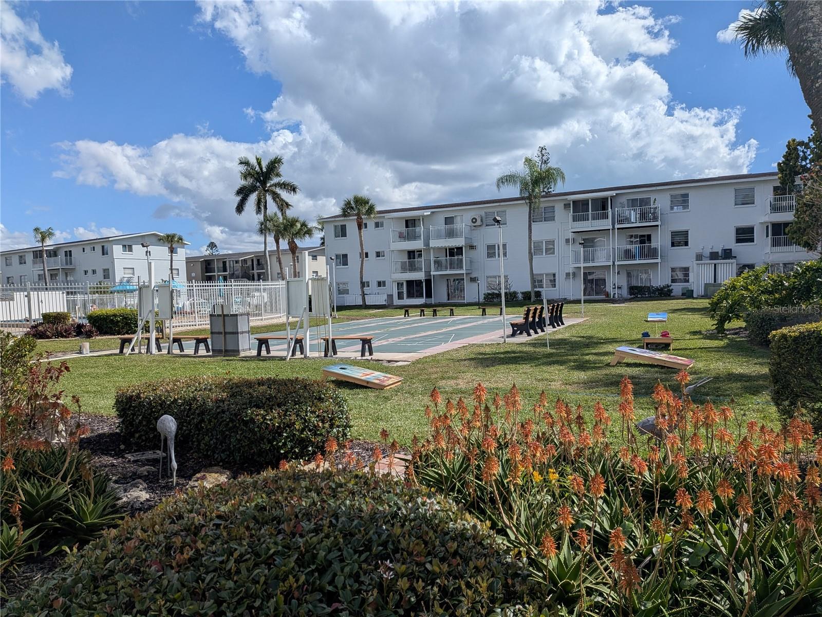 THE FOURTH BAYSHORE - Residential