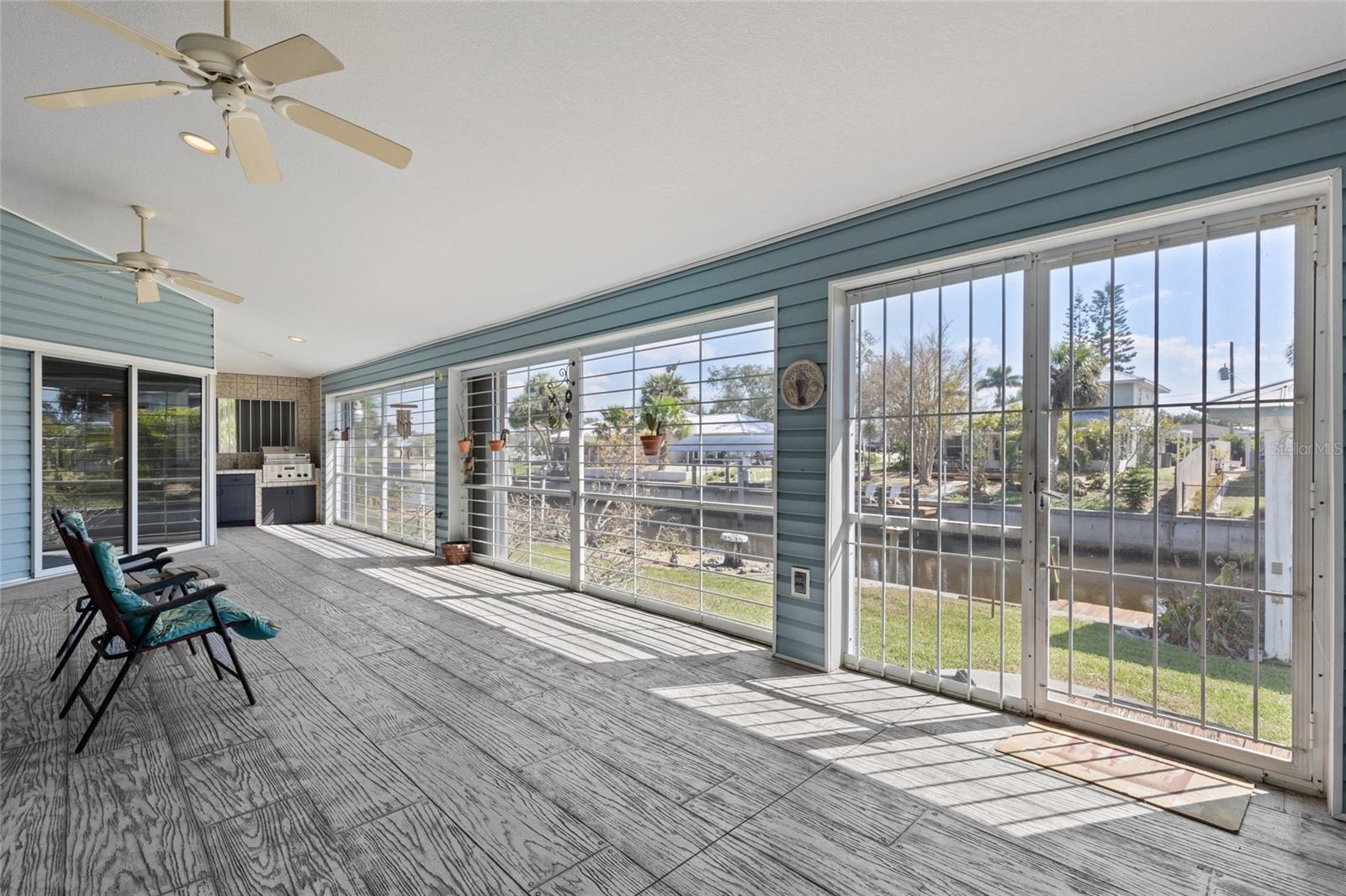 PALM SHORES - Residential