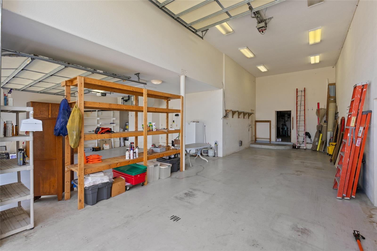 PALM SHORES - Residential