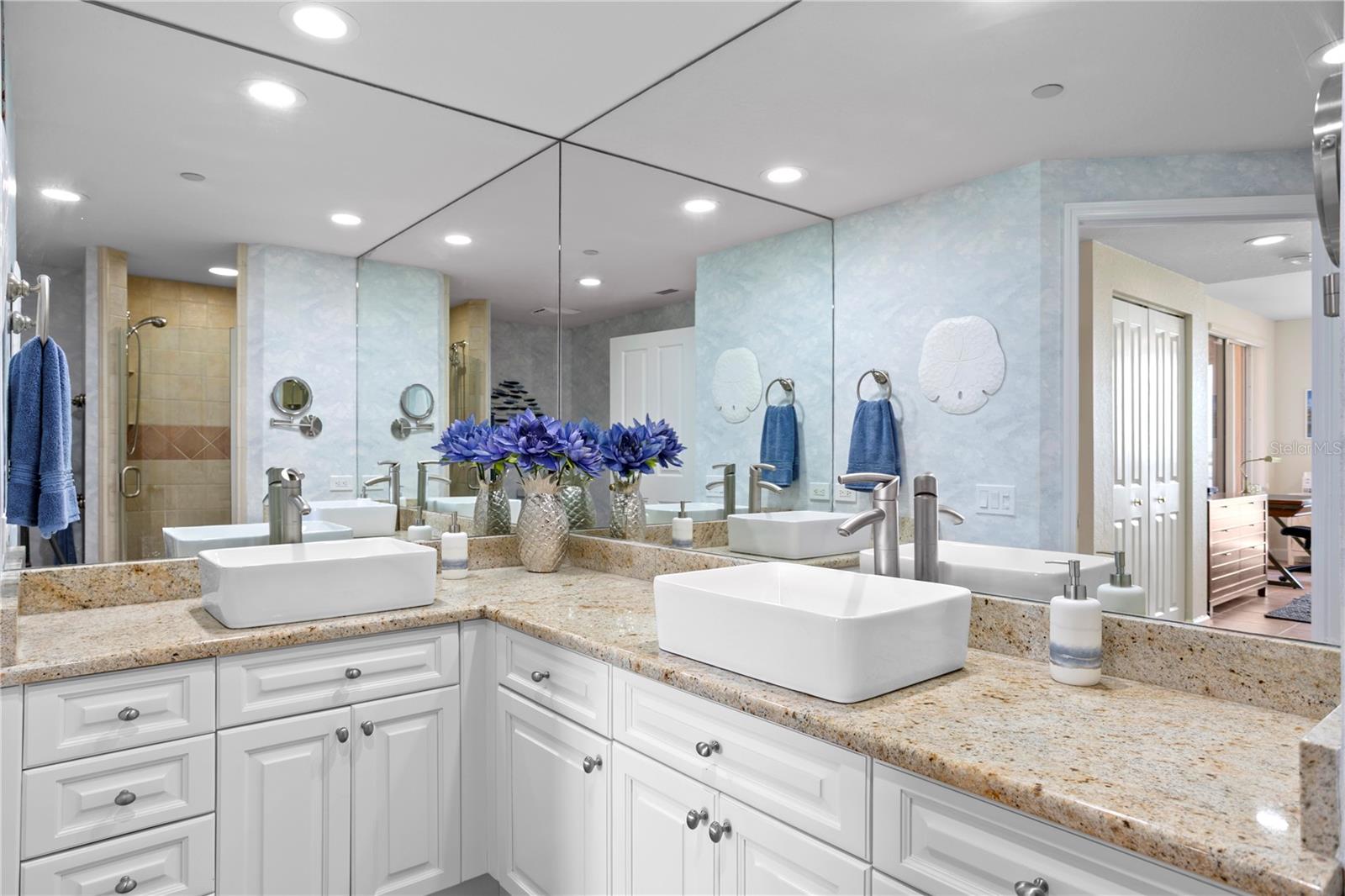 BACOPA BAY CONDO - Residential
