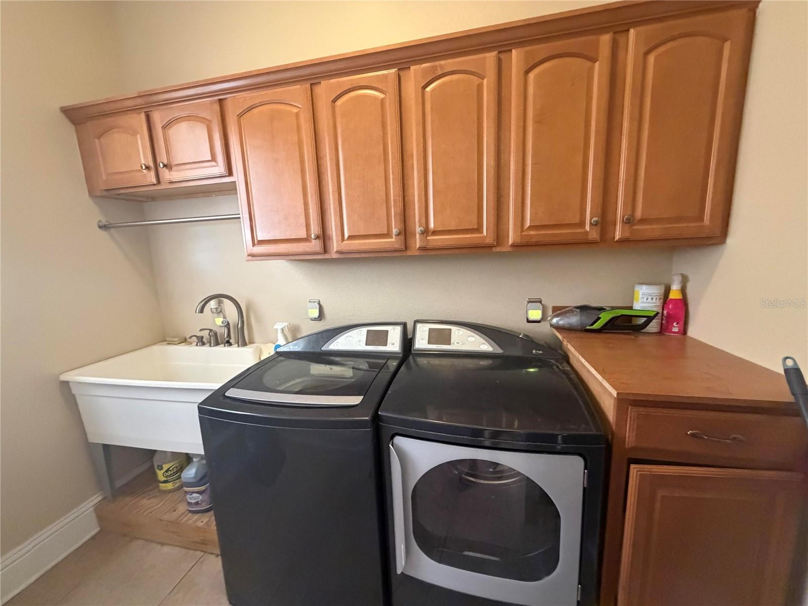 OAKS PH 1 B2 - Residential