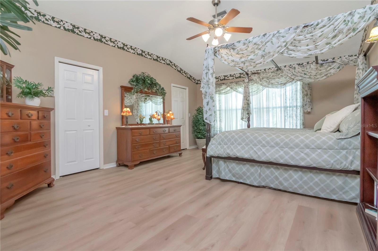 NORTHWOOD - Residential