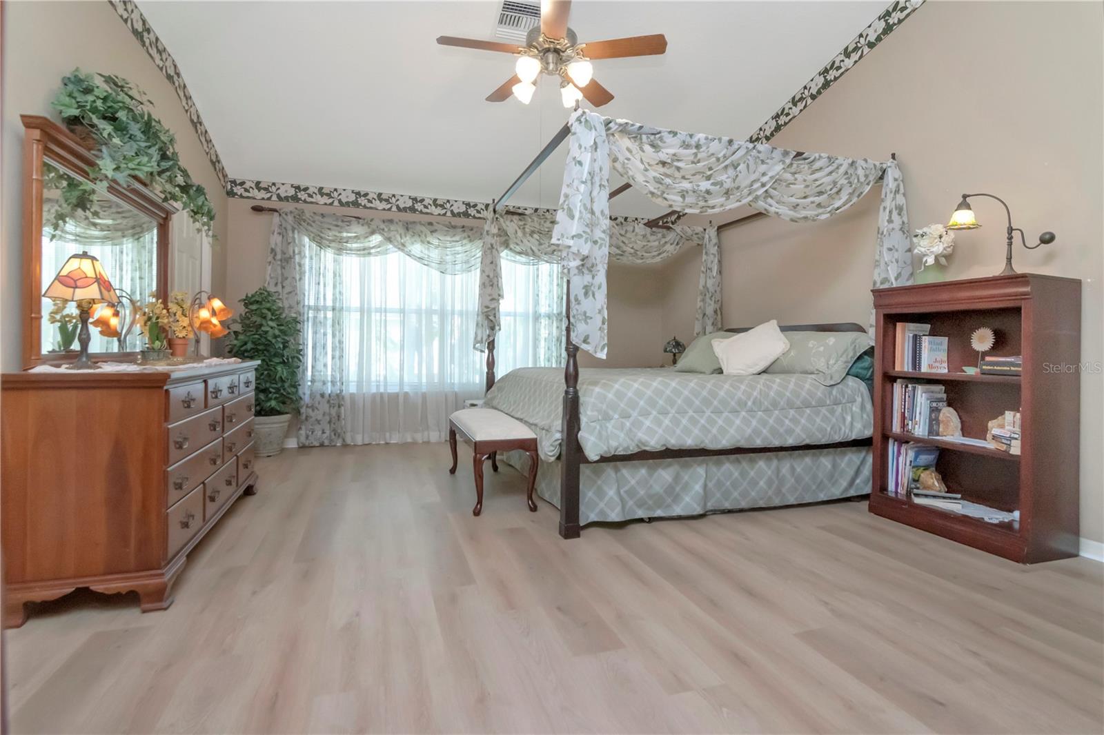 NORTHWOOD - Residential