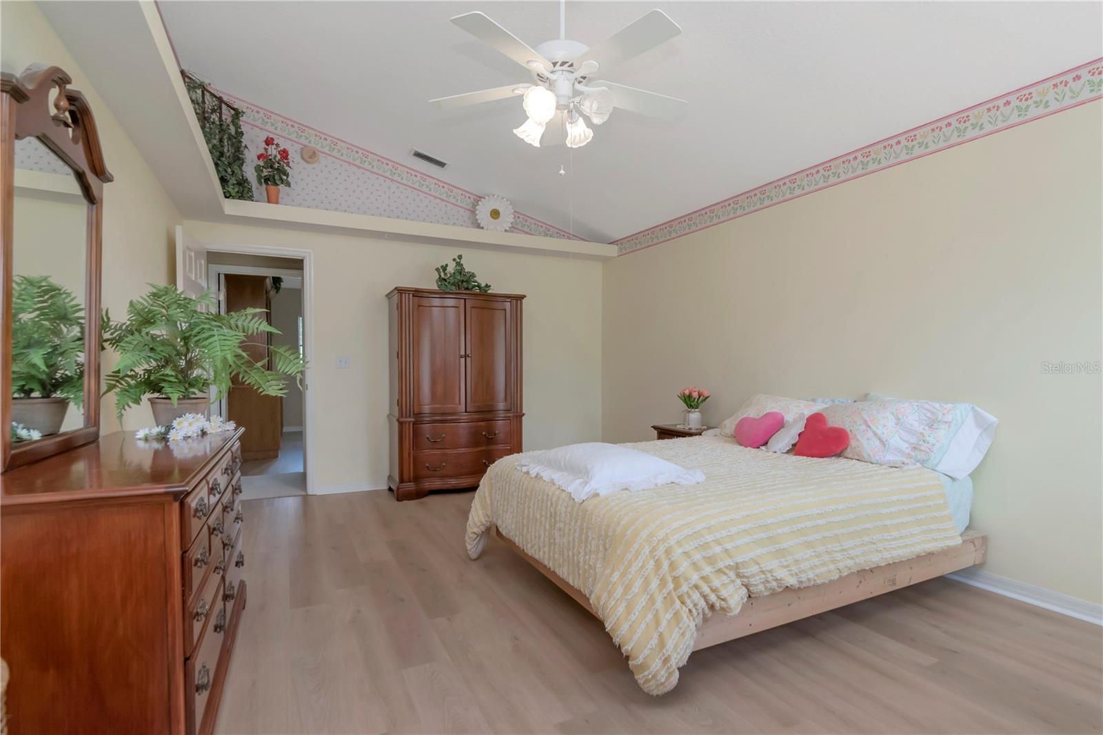NORTHWOOD - Residential