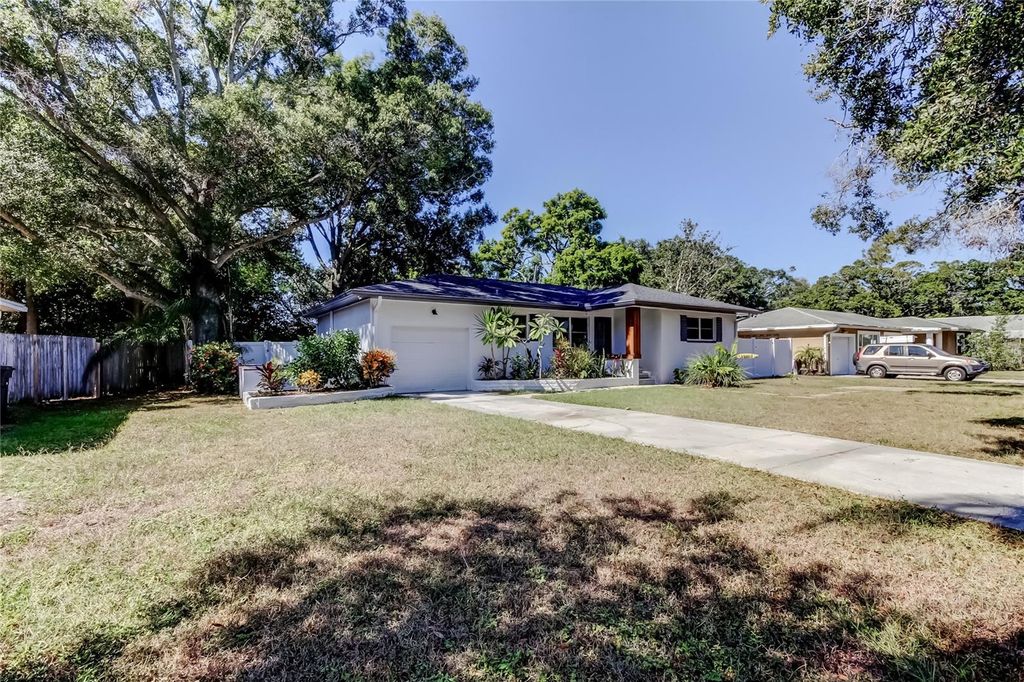 Photo of 10 S Orion Avenue, Clearwater, FL 33765 (MLS # TB8448445)