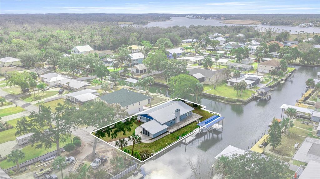 Photo of 1940 NW 18th Street, Crystal River, FL 34428 (MLS # OM719024)