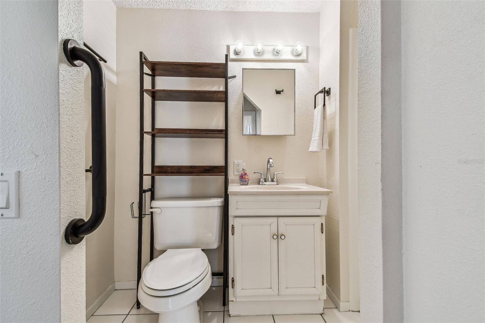 FLAMINGO CAY FIRST UNIT - Residential