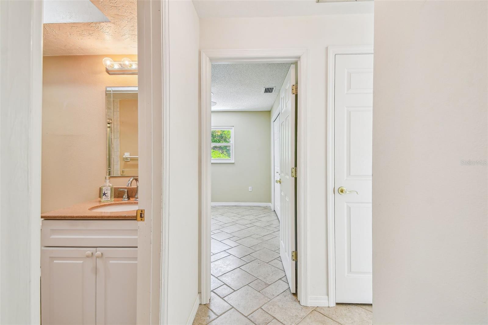 FLAMINGO CAY FIRST UNIT - Residential