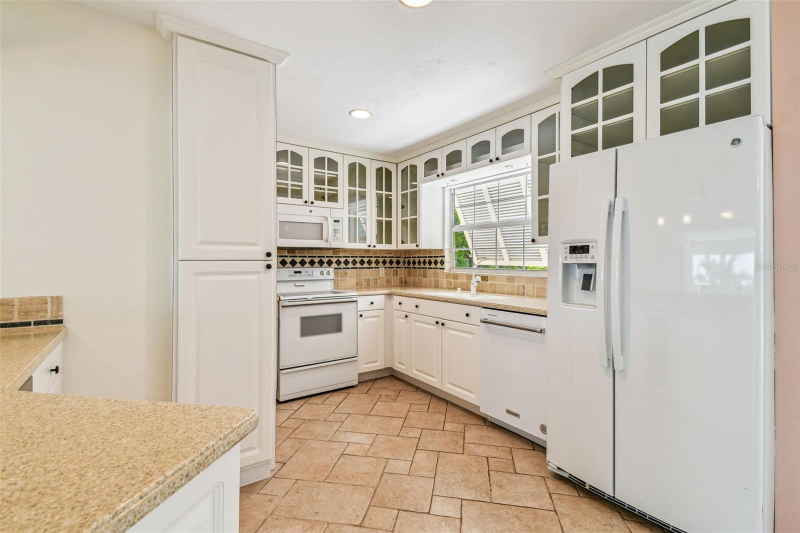 FLAMINGO CAY FIRST UNIT - Residential