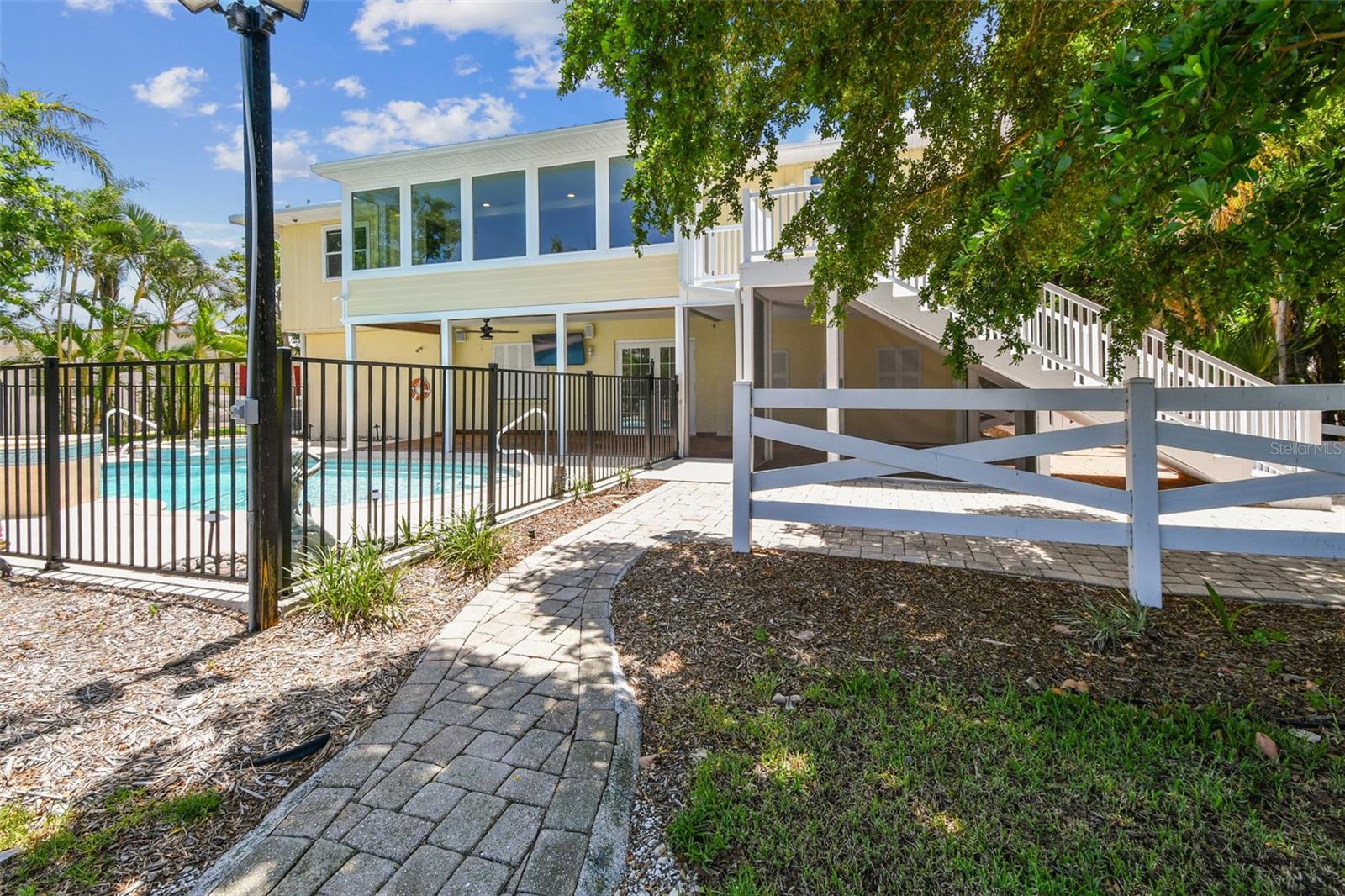 FLAMINGO CAY FIRST UNIT - Residential