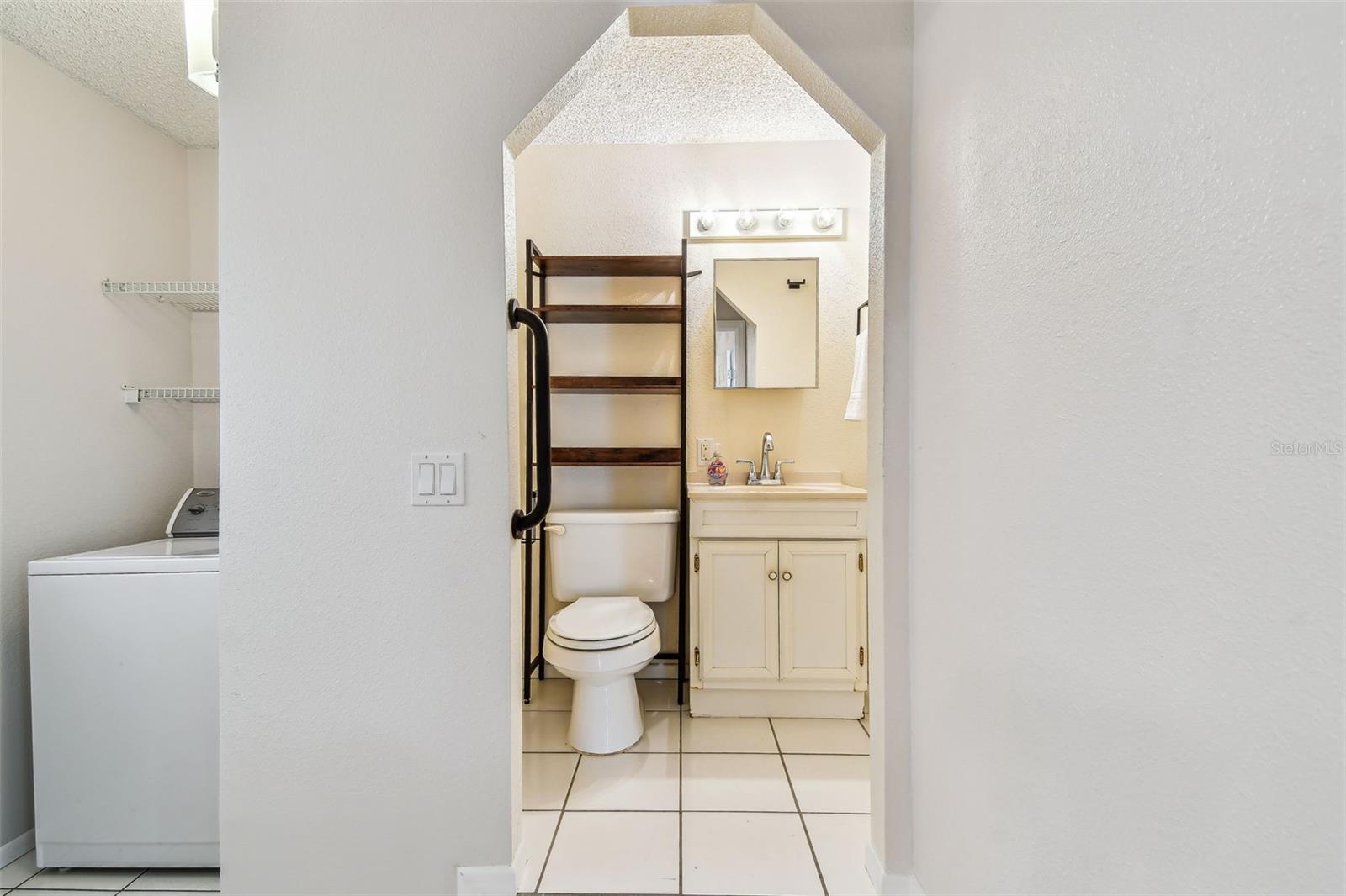 FLAMINGO CAY FIRST UNIT - Residential