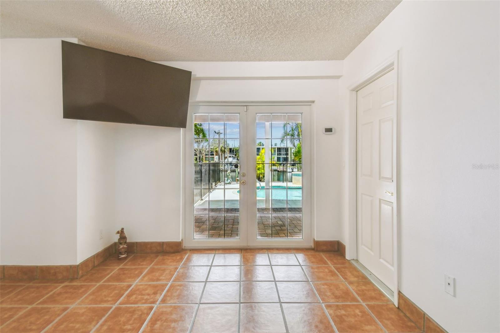 FLAMINGO CAY FIRST UNIT - Residential