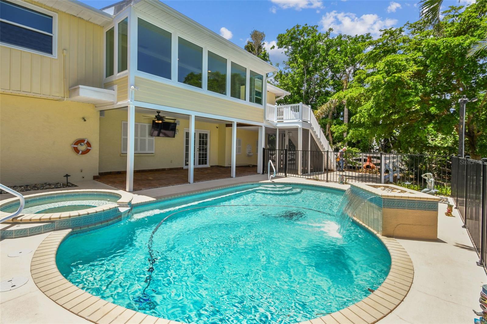 FLAMINGO CAY FIRST UNIT - Residential