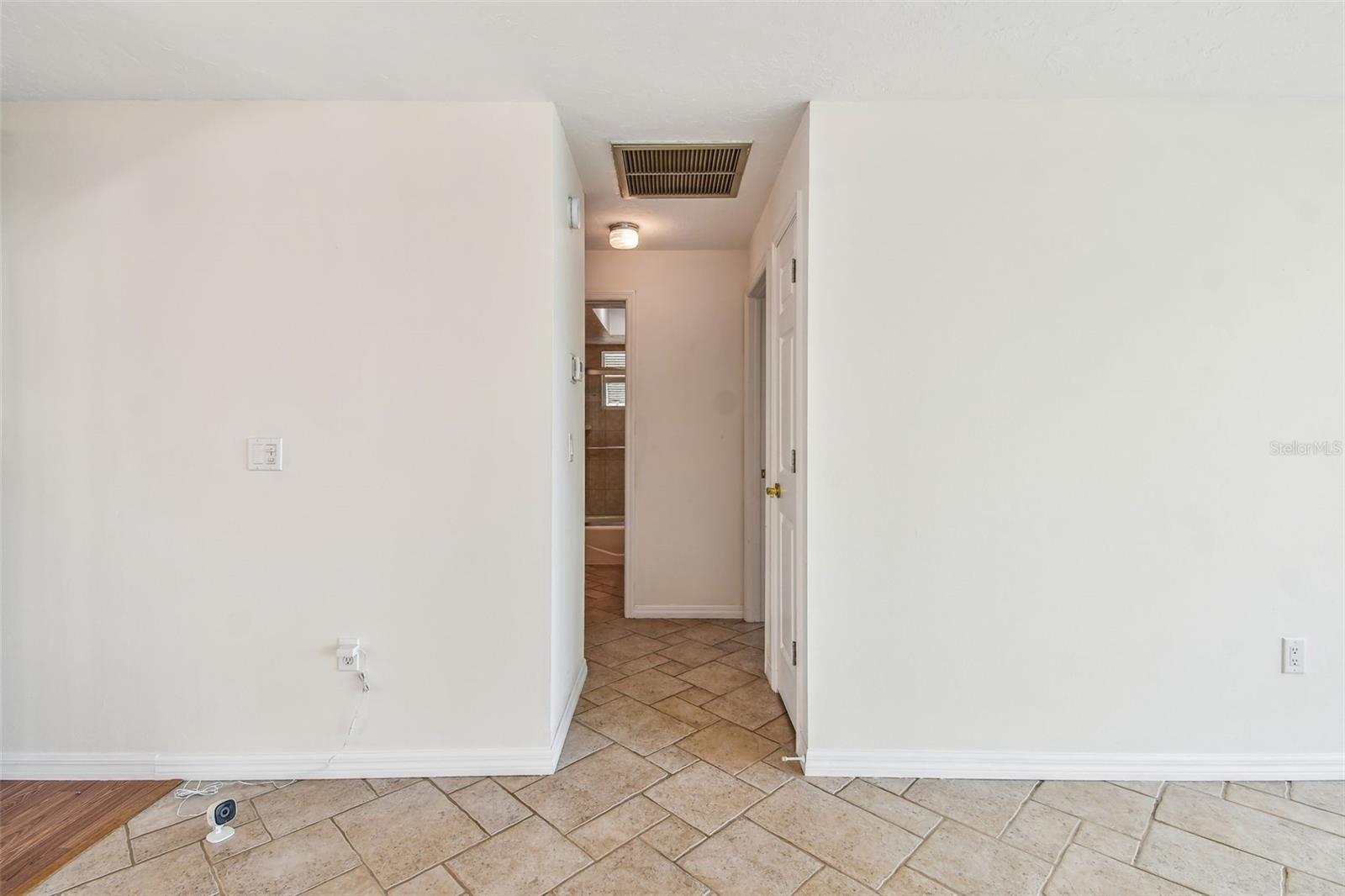 FLAMINGO CAY FIRST UNIT - Residential