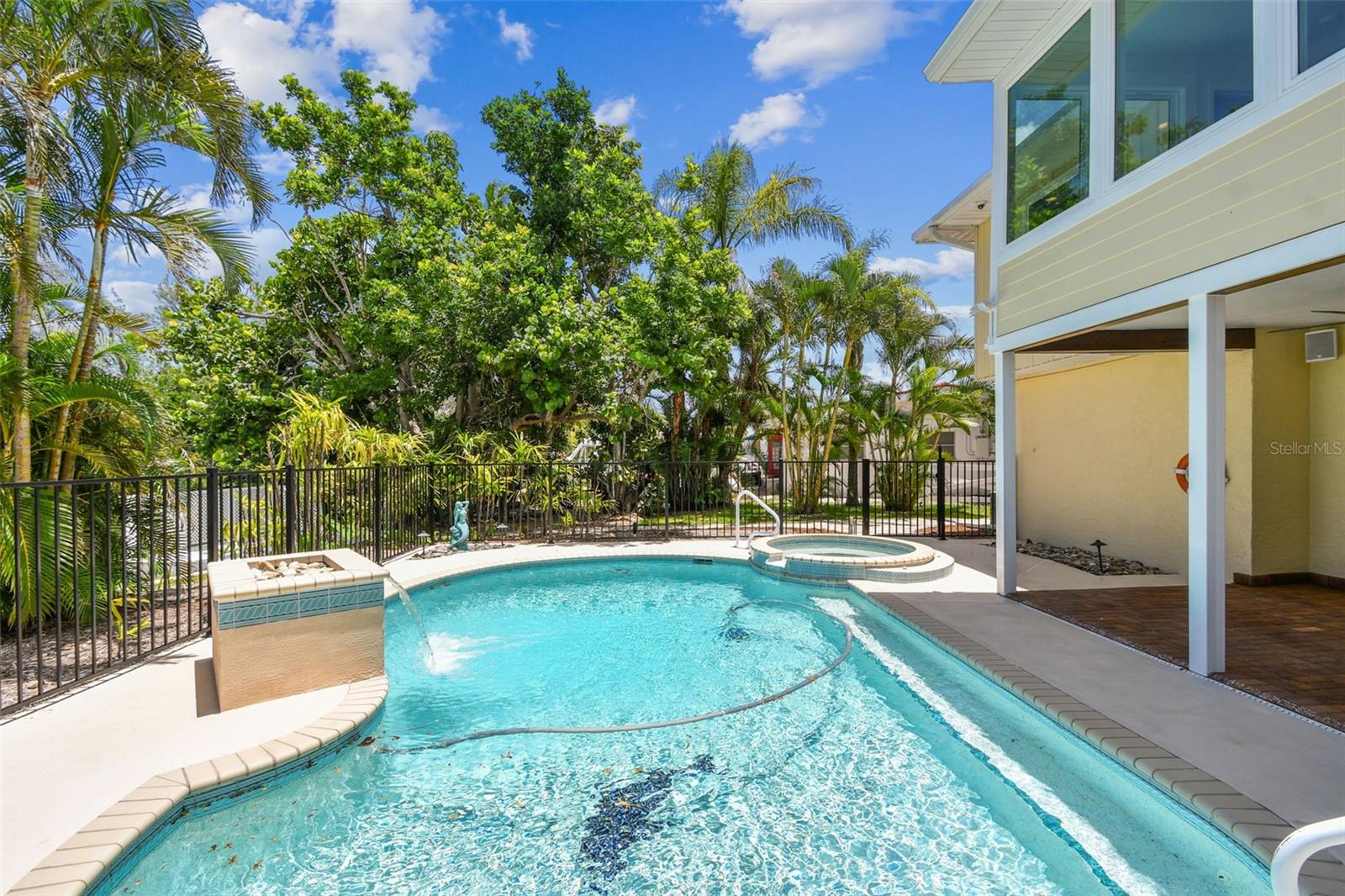 FLAMINGO CAY FIRST UNIT - Residential