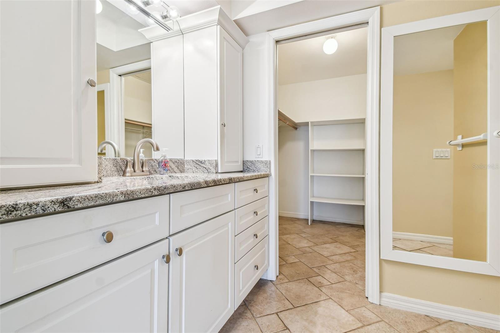 FLAMINGO CAY FIRST UNIT - Residential