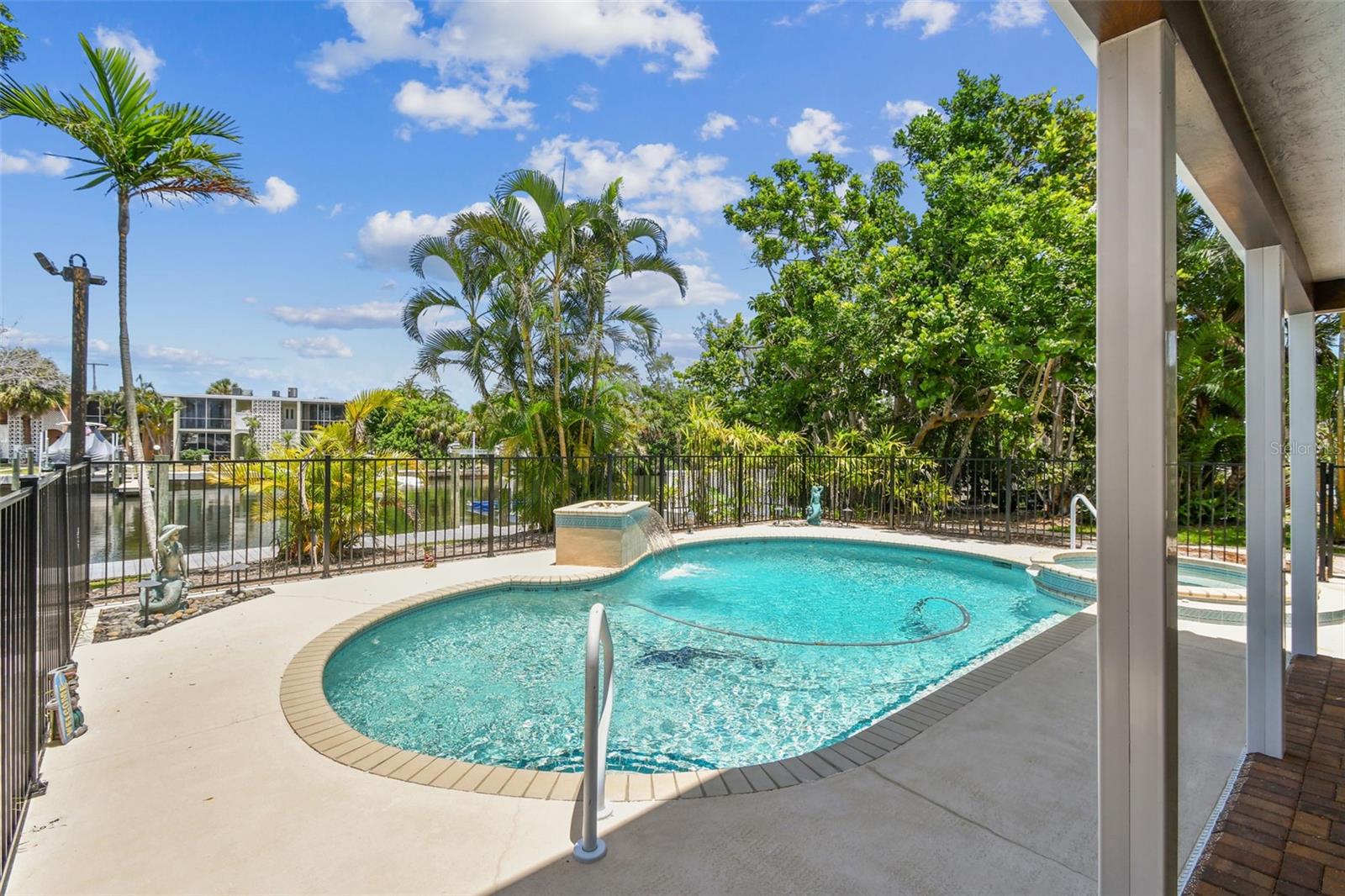 FLAMINGO CAY FIRST UNIT - Residential