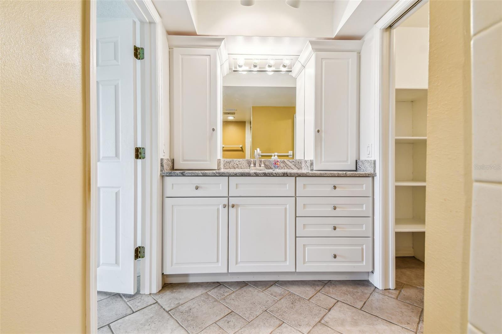 FLAMINGO CAY FIRST UNIT - Residential