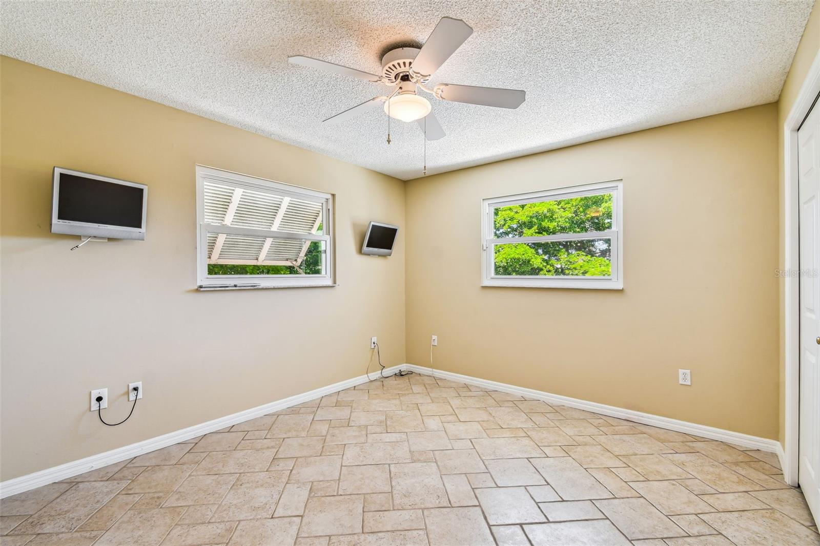 FLAMINGO CAY FIRST UNIT - Residential