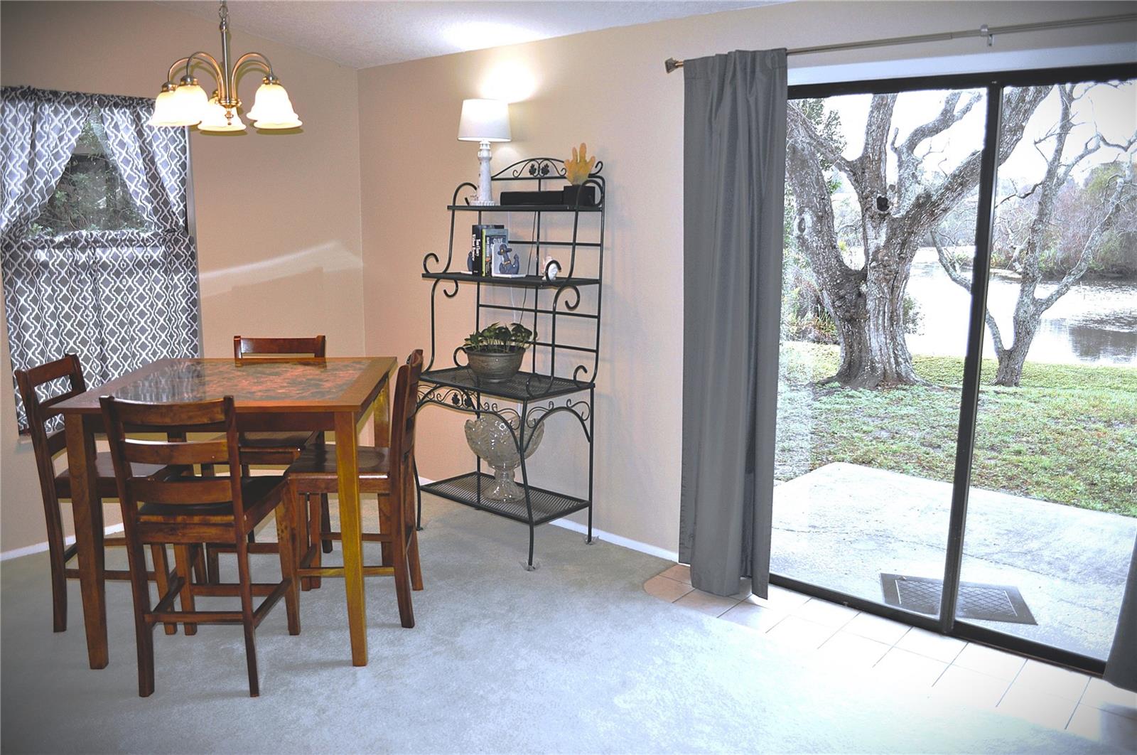 HAMLETS AT WHITCOMB PLACE THE - Residential Lease