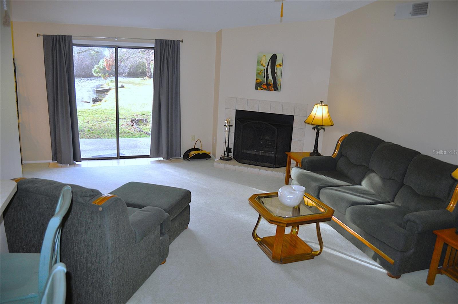HAMLETS AT WHITCOMB PLACE THE - Residential Lease