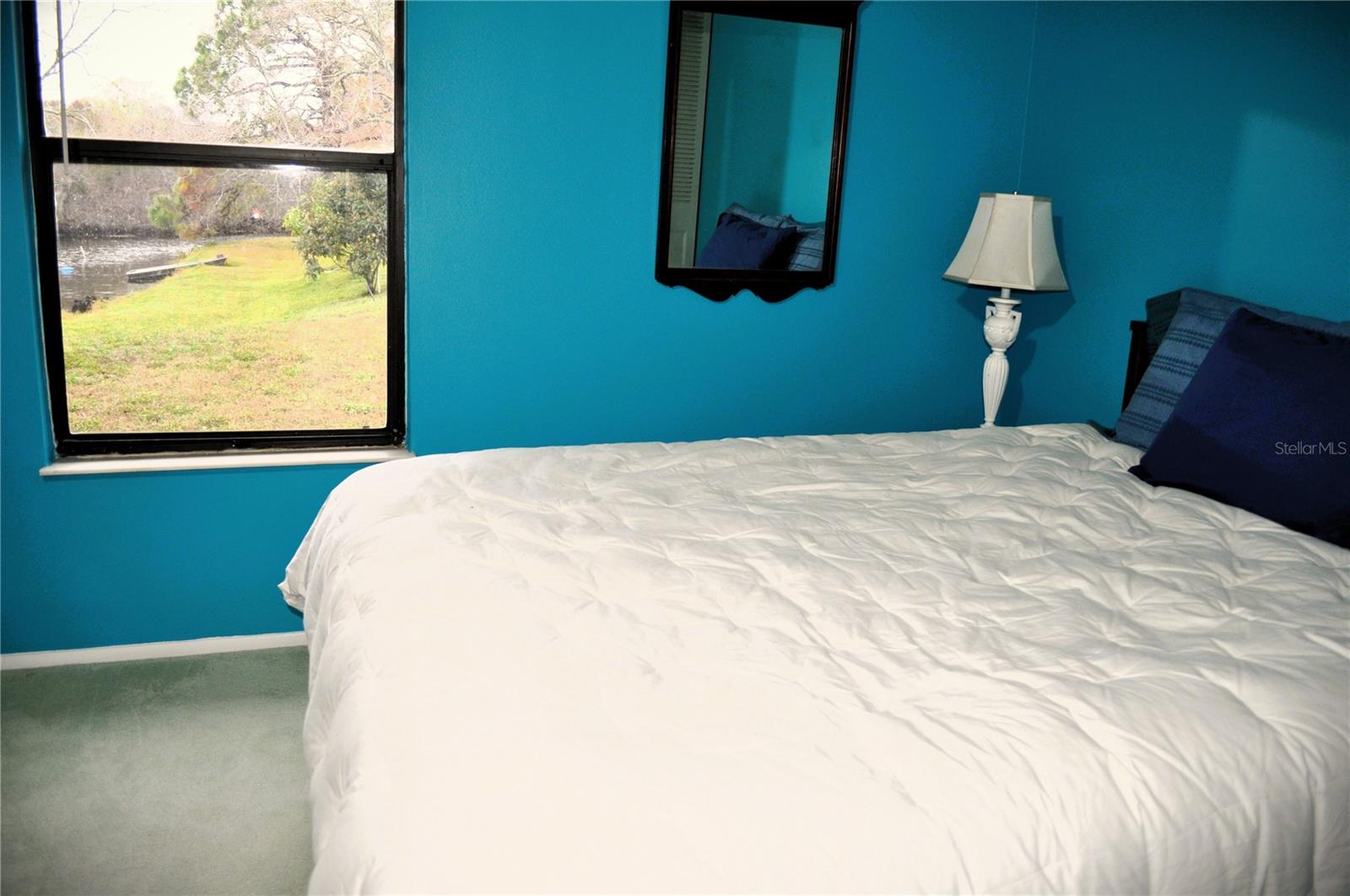 HAMLETS AT WHITCOMB PLACE THE - Residential Lease