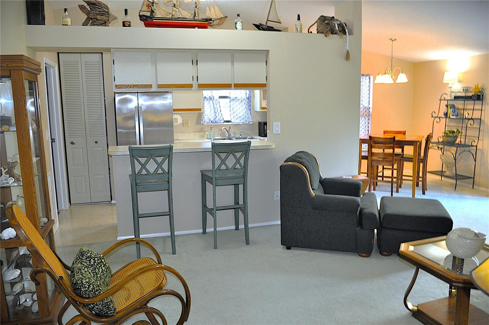 HAMLETS AT WHITCOMB PLACE THE - Residential Lease