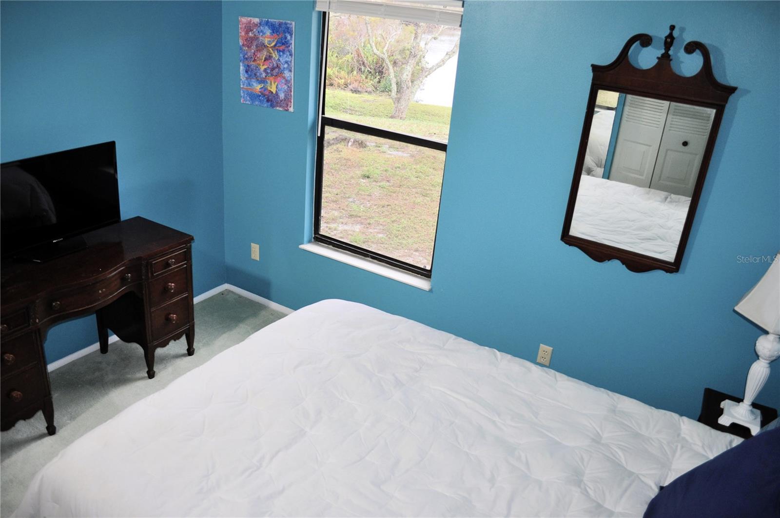 HAMLETS AT WHITCOMB PLACE THE - Residential Lease