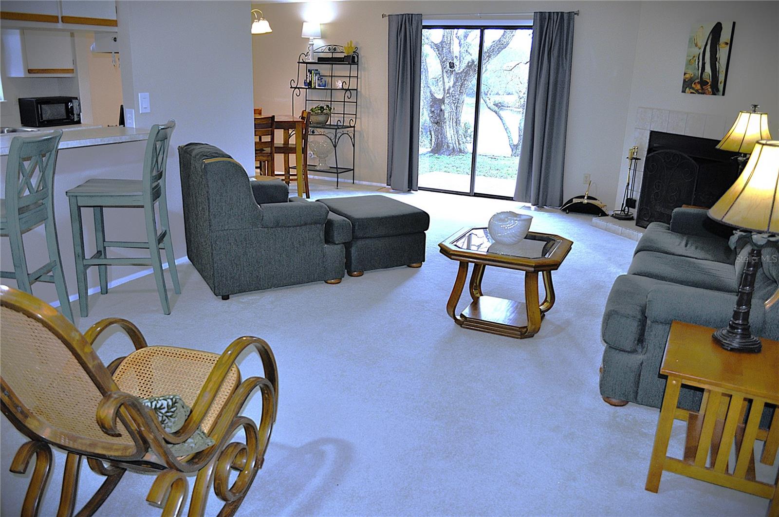 HAMLETS AT WHITCOMB PLACE THE - Residential Lease