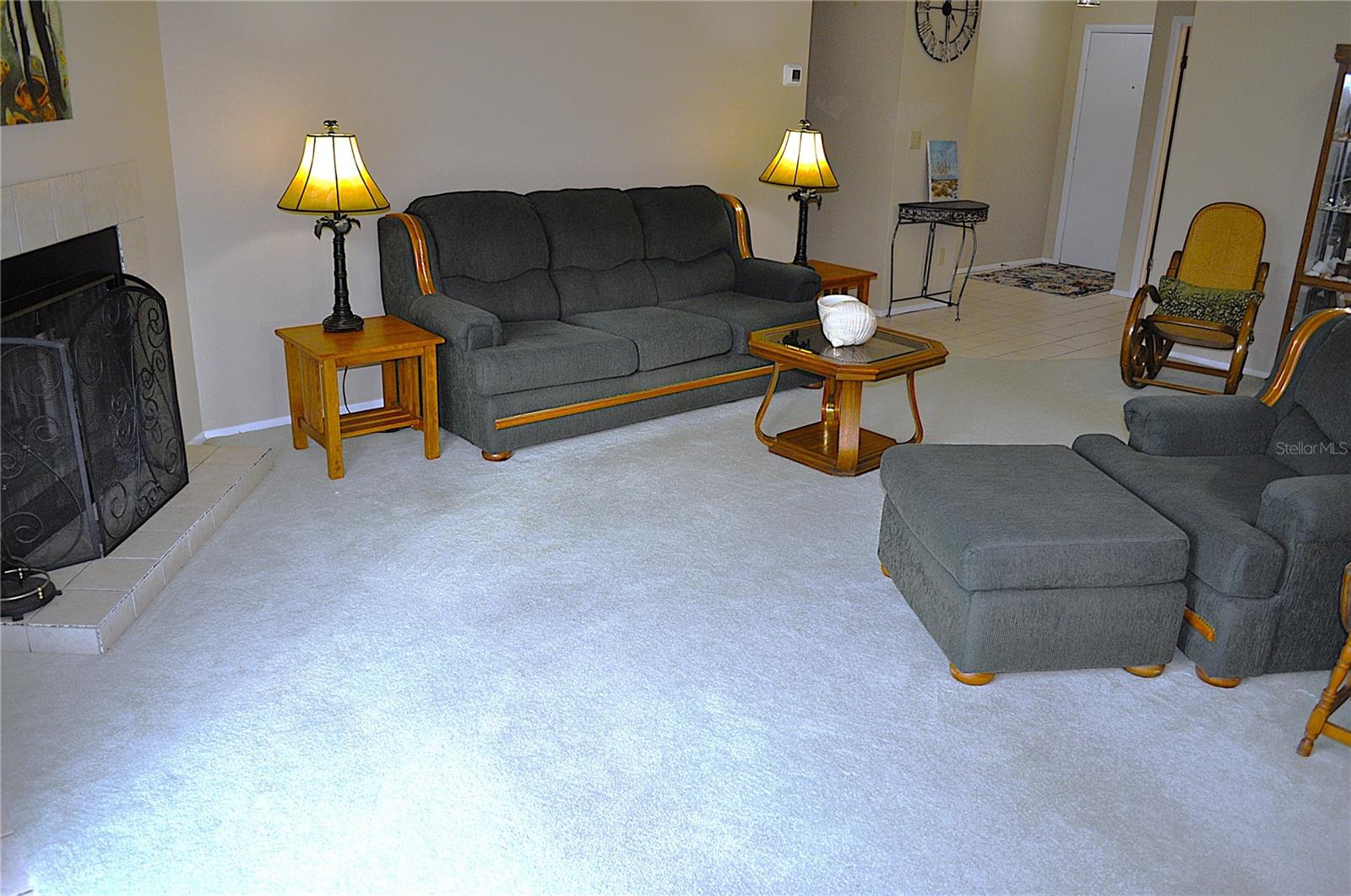 HAMLETS AT WHITCOMB PLACE THE - Residential Lease