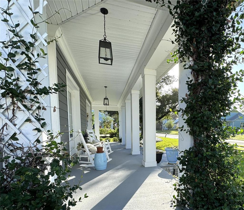 Photo of 350 W Park Street, Lake Helen, FL 32744 (MLS # V4945591)