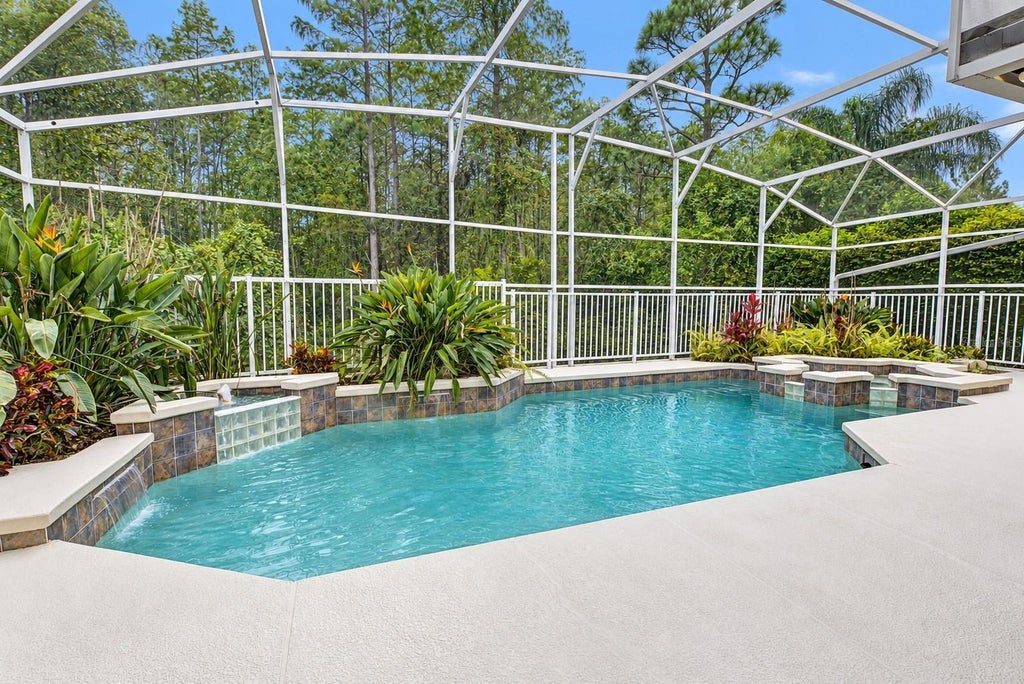 Photo of 2078 Kensington Run Drive, Orlando, FL 32828 (MLS # O6447947)