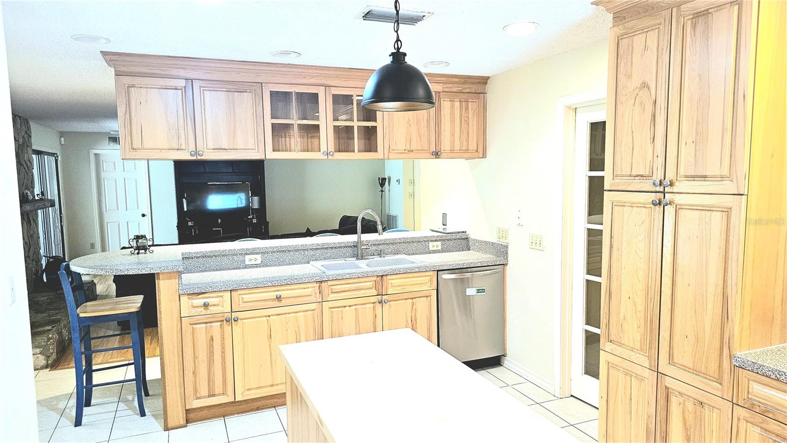 COUNTRY TRAILS - Residential