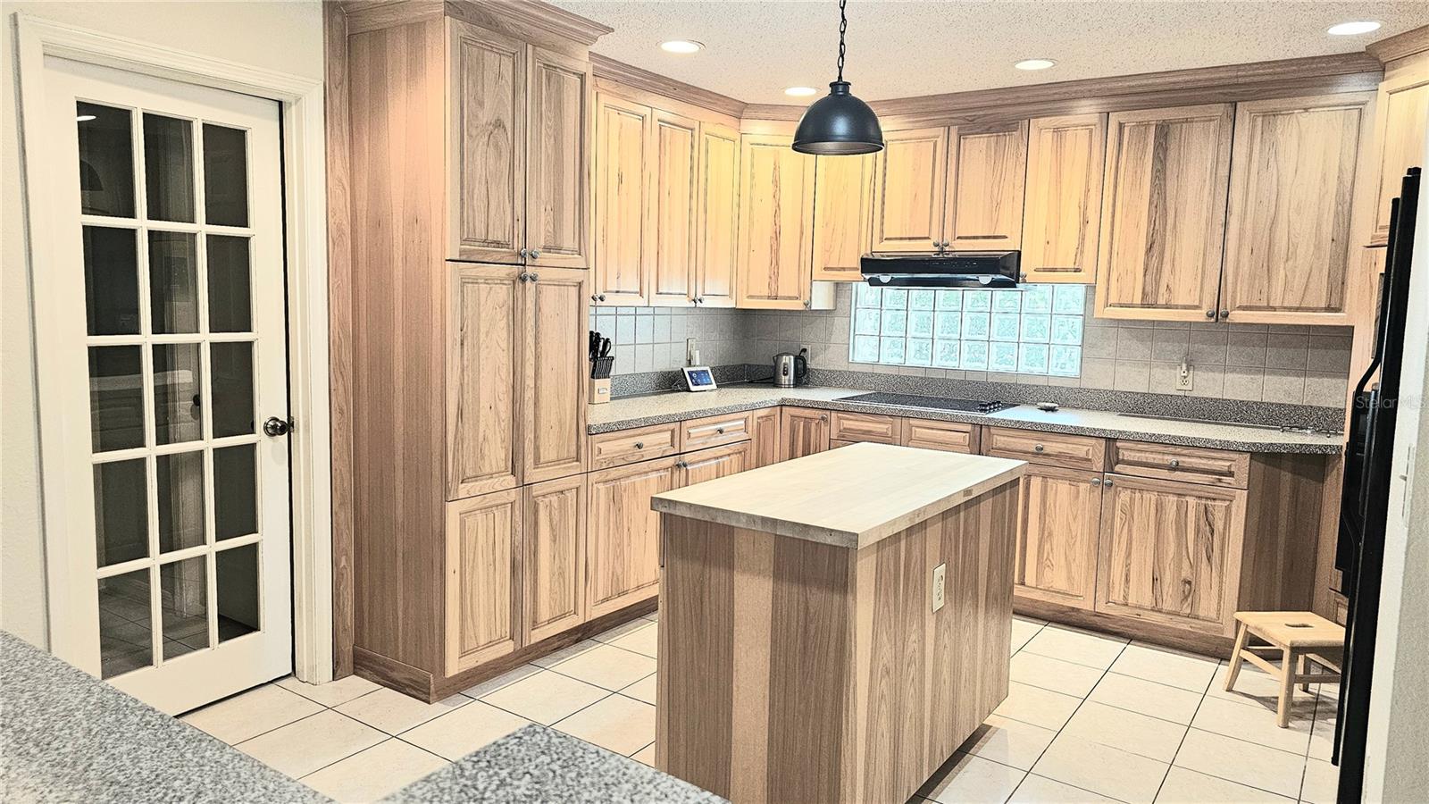 COUNTRY TRAILS - Residential