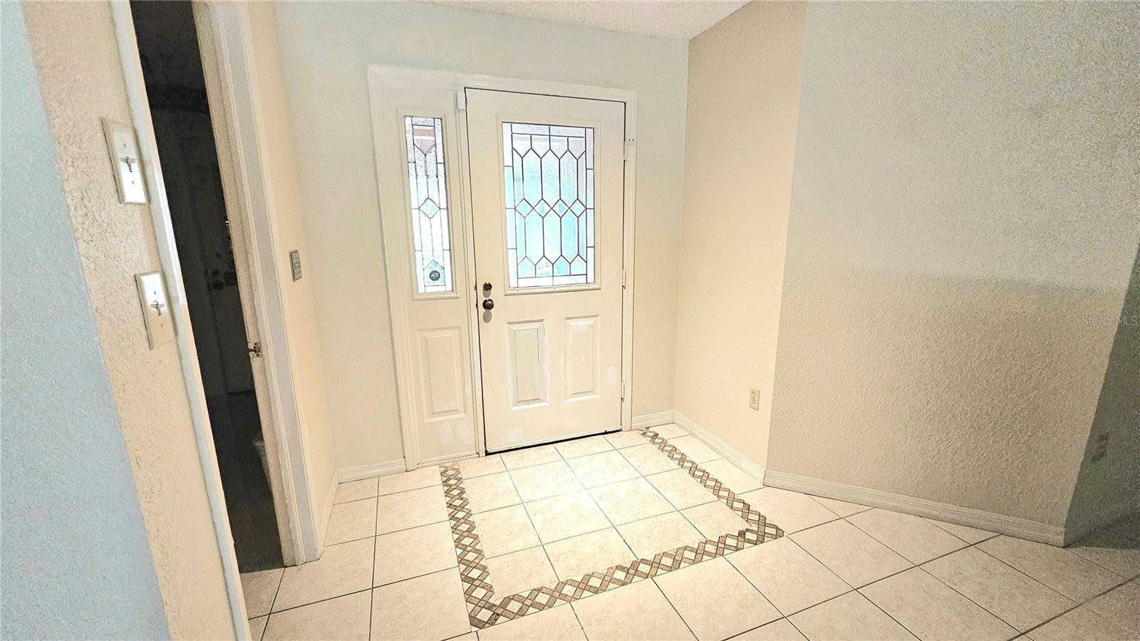 COUNTRY TRAILS - Residential