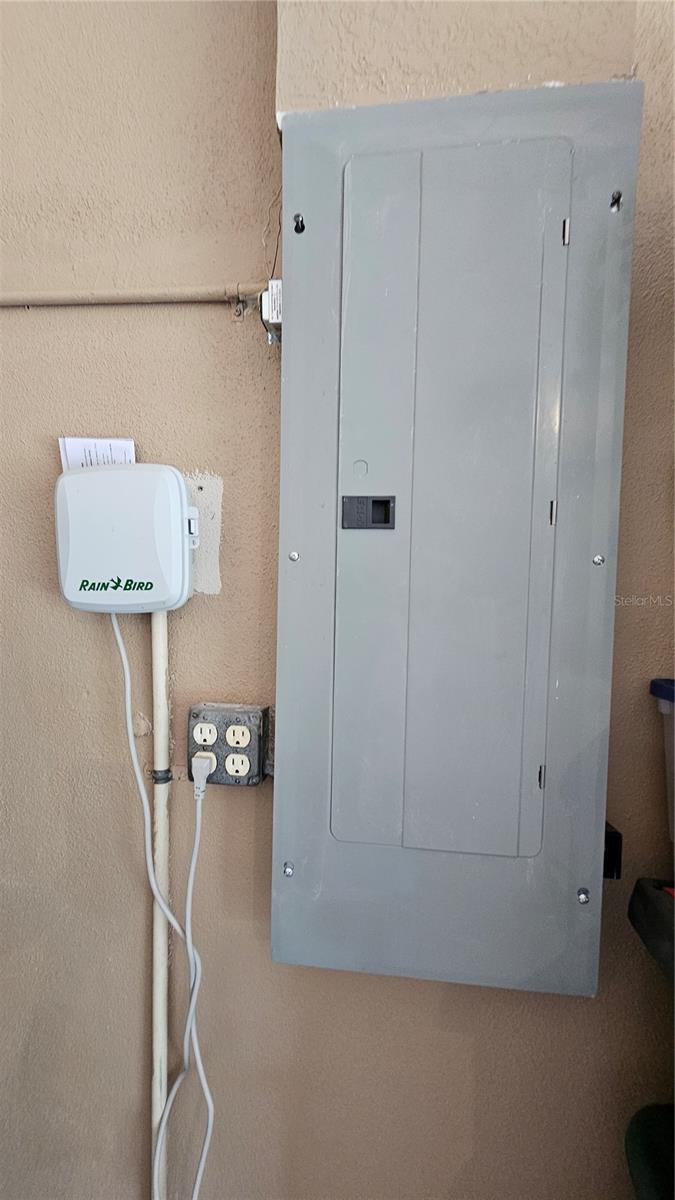 COUNTRY TRAILS - Residential