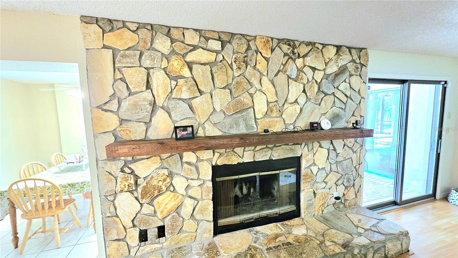 COUNTRY TRAILS - Residential