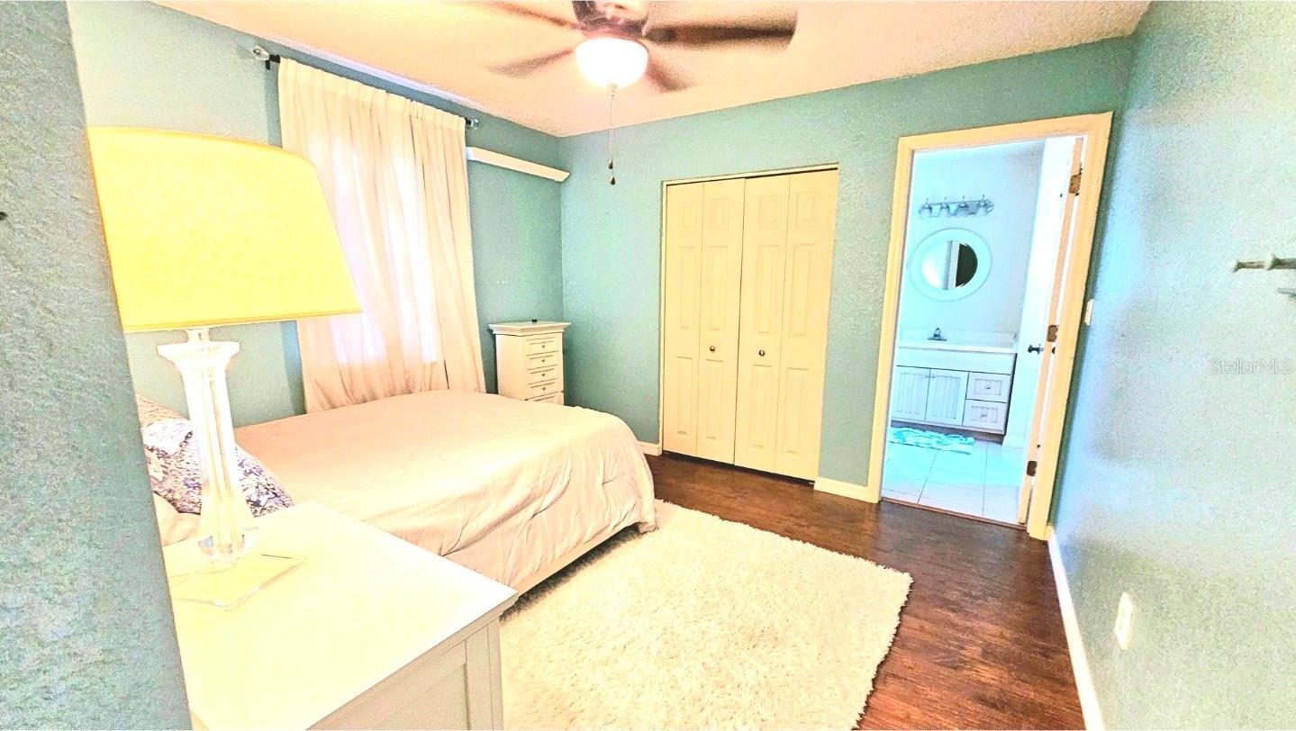 COUNTRY TRAILS - Residential