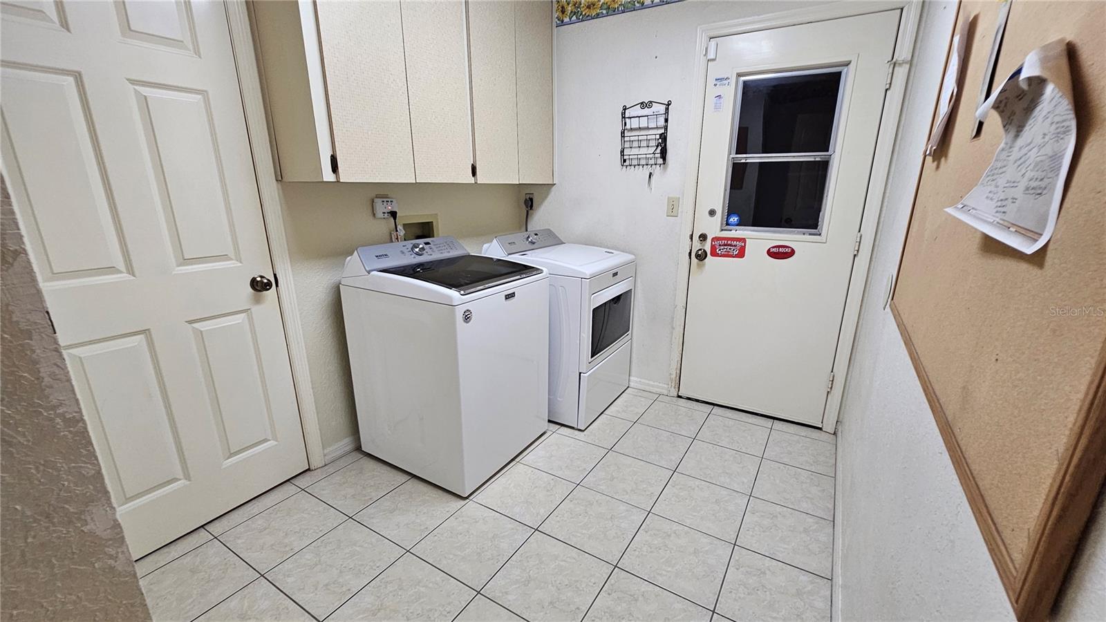 COUNTRY TRAILS - Residential