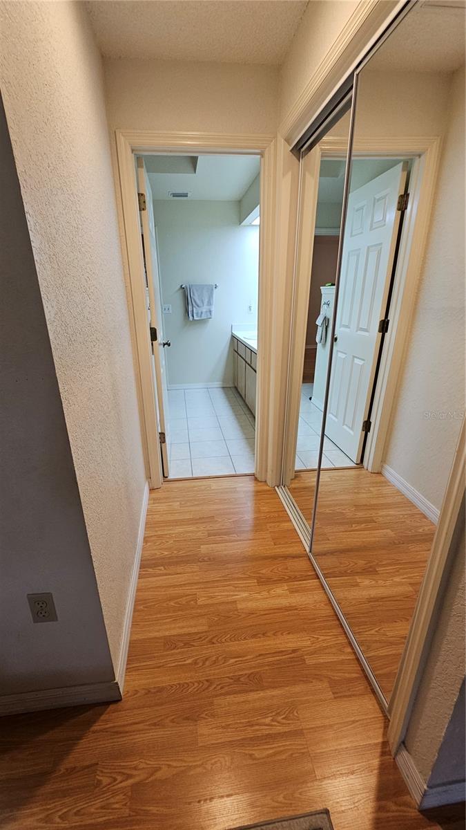 COUNTRY TRAILS - Residential