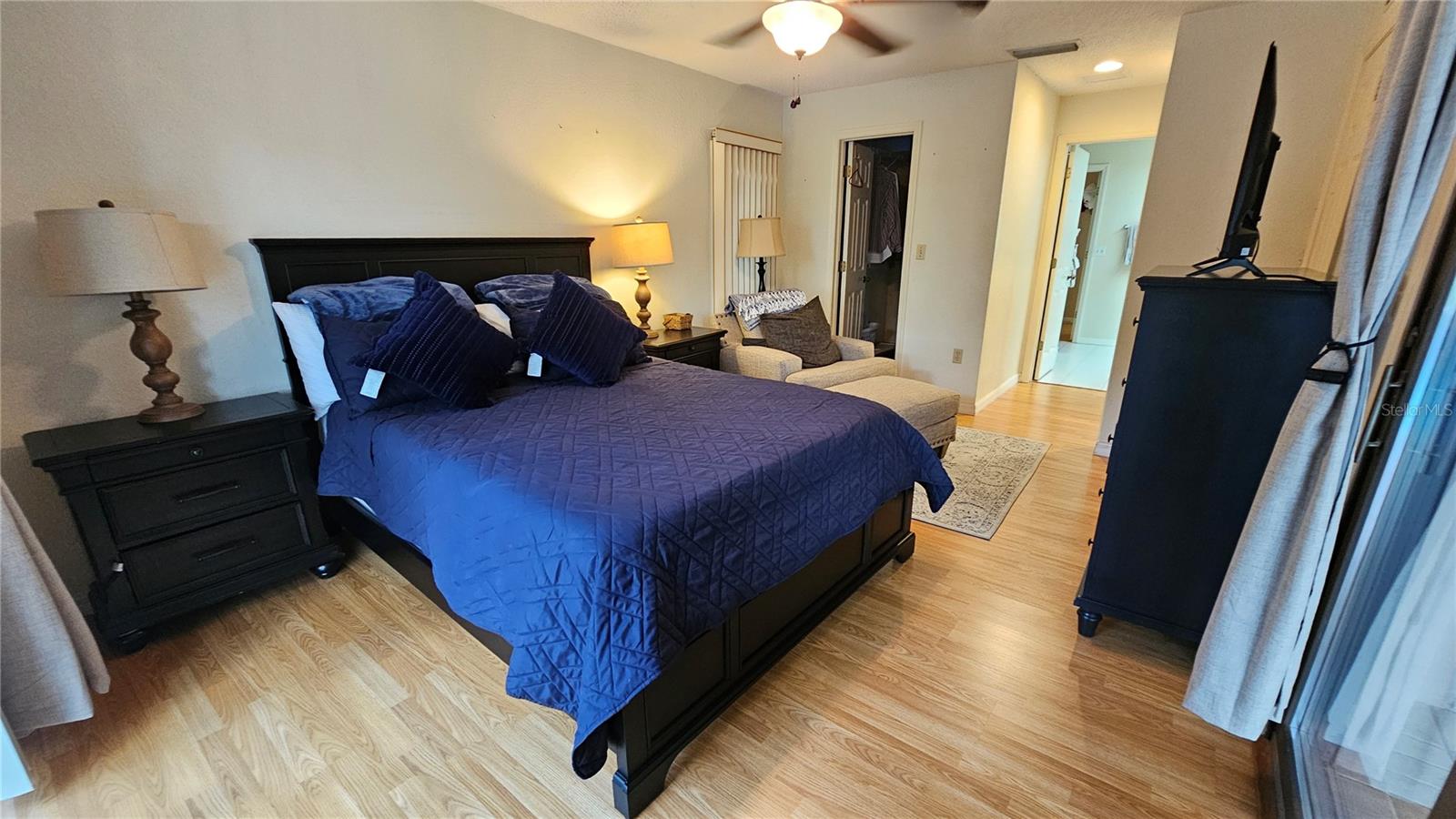 COUNTRY TRAILS - Residential