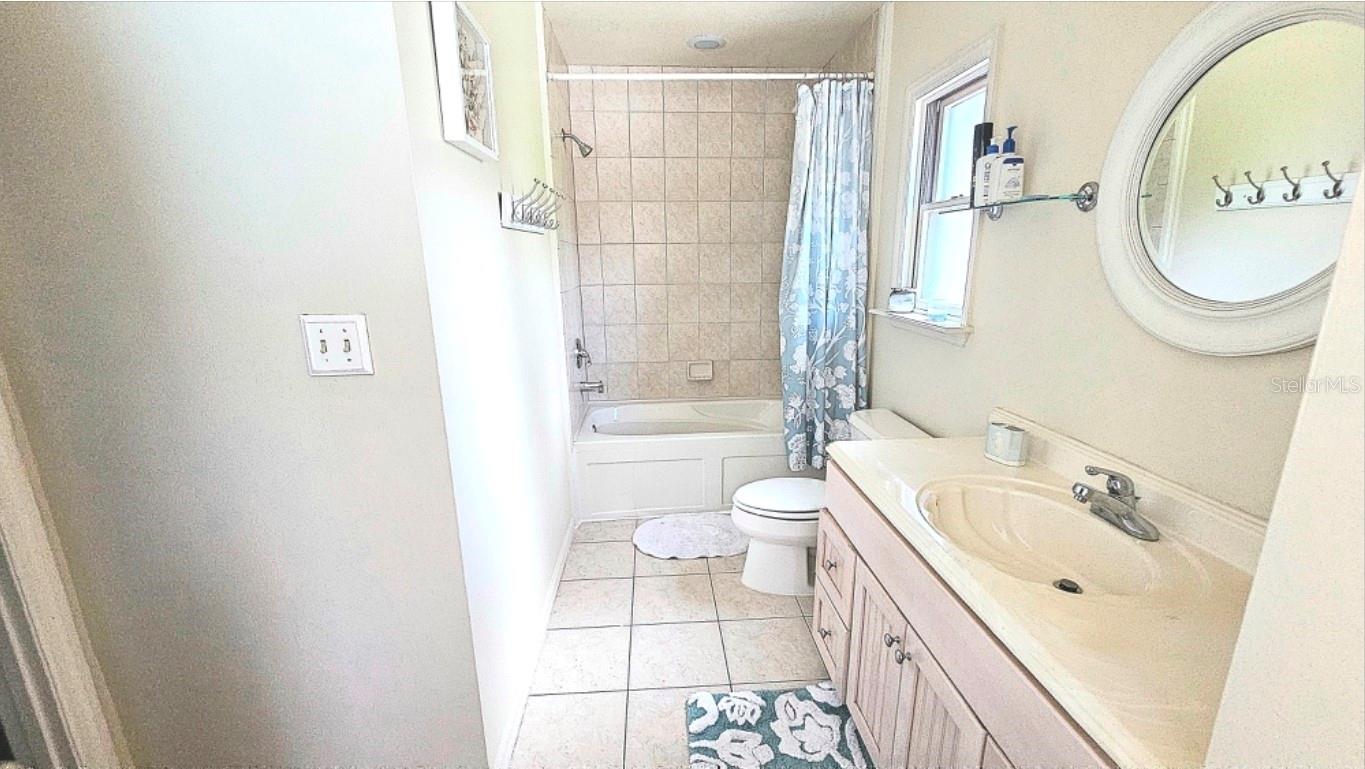 COUNTRY TRAILS - Residential