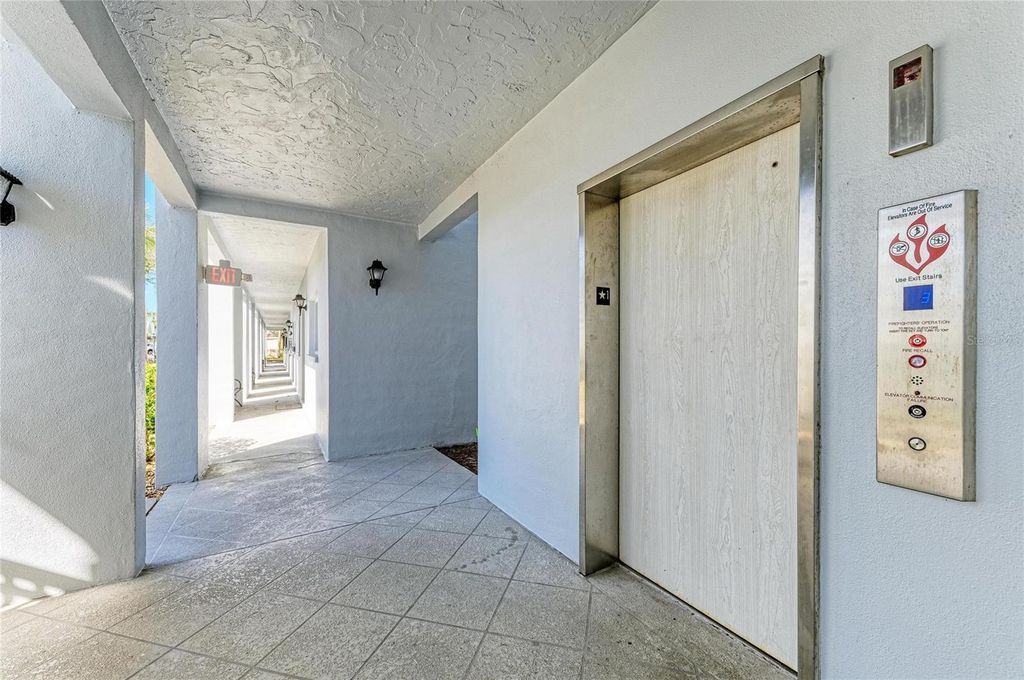 Photo of 408 Cerromar Cir #236 B, Venice, FL 34293 (MLS # N6142811)