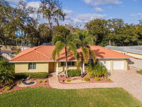 220 GARDEN CIRCLE S DUNEDIN FL 34698