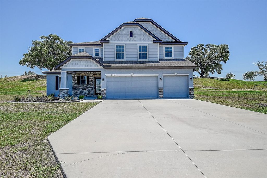 Photo of 10517 Crestview Heights Avenue, Thonotosassa, FL 33592 (MLS # TB8387238)