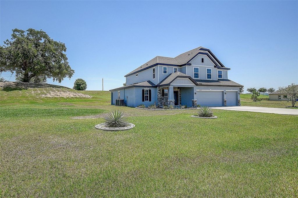 Photo of 10517 Crestview Heights Avenue, Thonotosassa, FL 33592 (MLS # TB8387238)