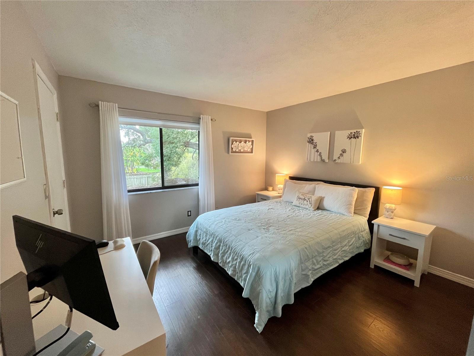 HUNTER'S GLEN CONDO - Residential