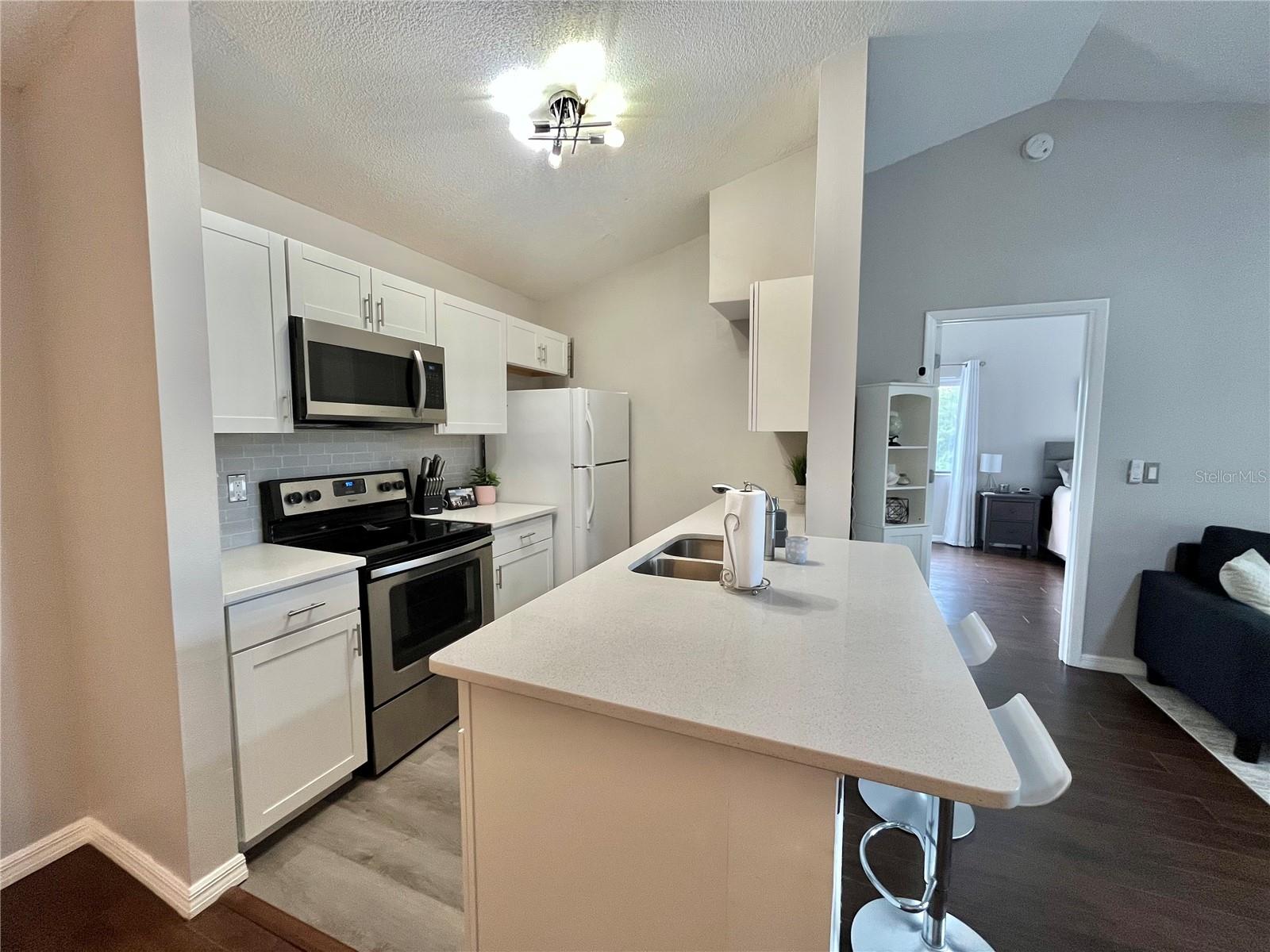 HUNTER'S GLEN CONDO - Residential