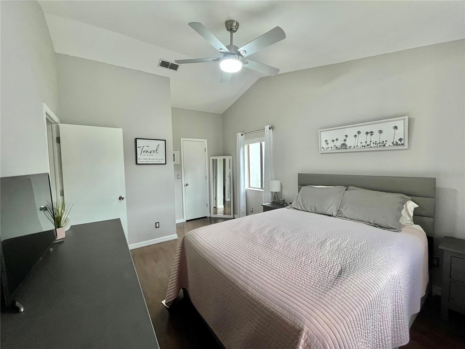 HUNTER'S GLEN CONDO - Residential